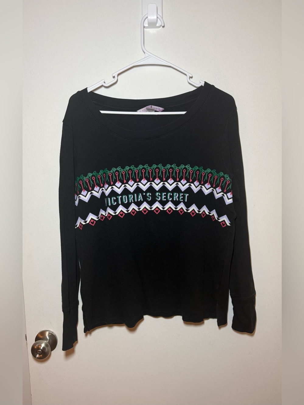 Victoria's Secret Women's Black Long Sleeve Logo Festive Holiday Pajama Top SZ L